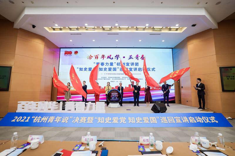 新手入门怎么选投影仪?